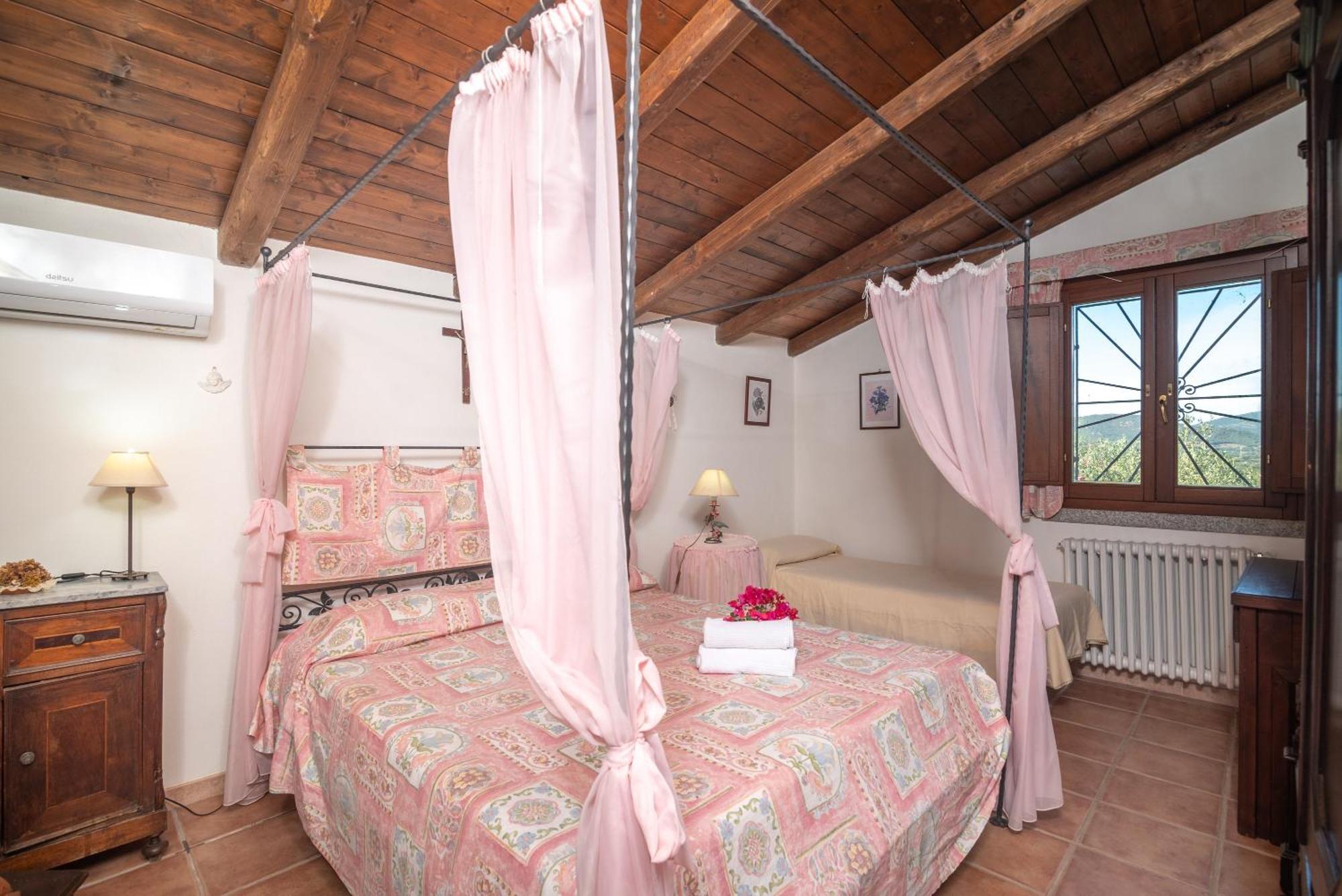 Villa Peditoltu Olbia Bagian luar foto